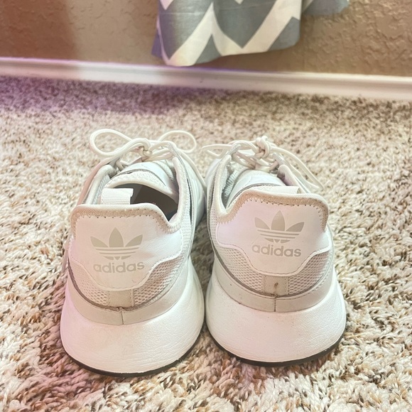 Grey adidas shoes - Picture 3 of 3